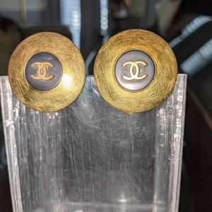 Vintage authentic brush gold clip Chanel earrings